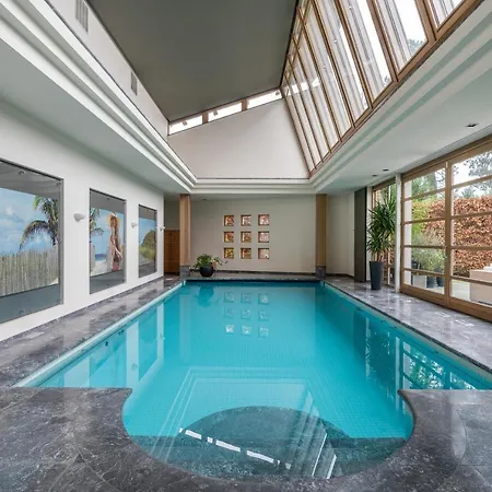 Des Roses Villa Valkenswaard